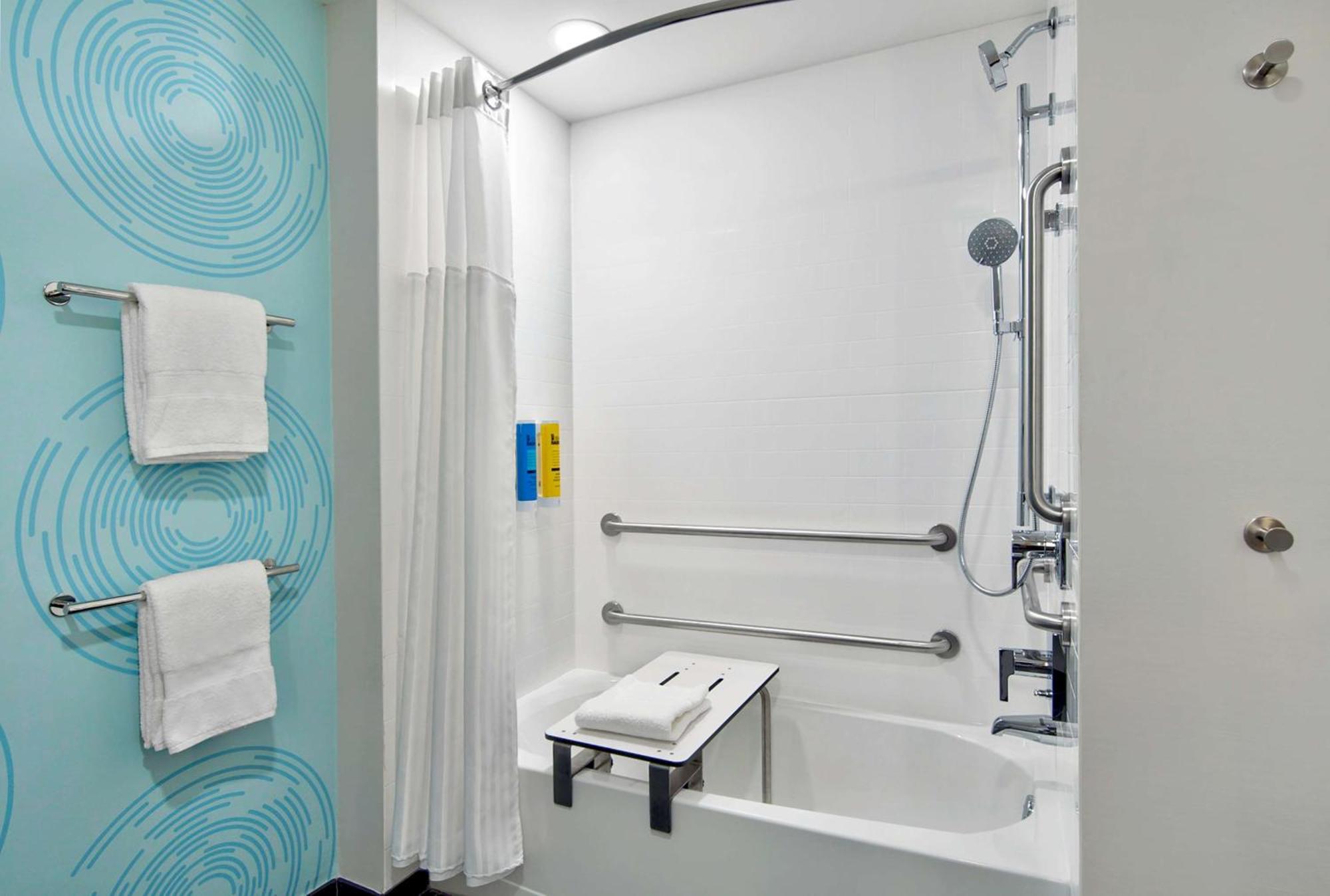 Отель Tru By Hilton Ashburn One Loudoun, Va Экстерьер фото