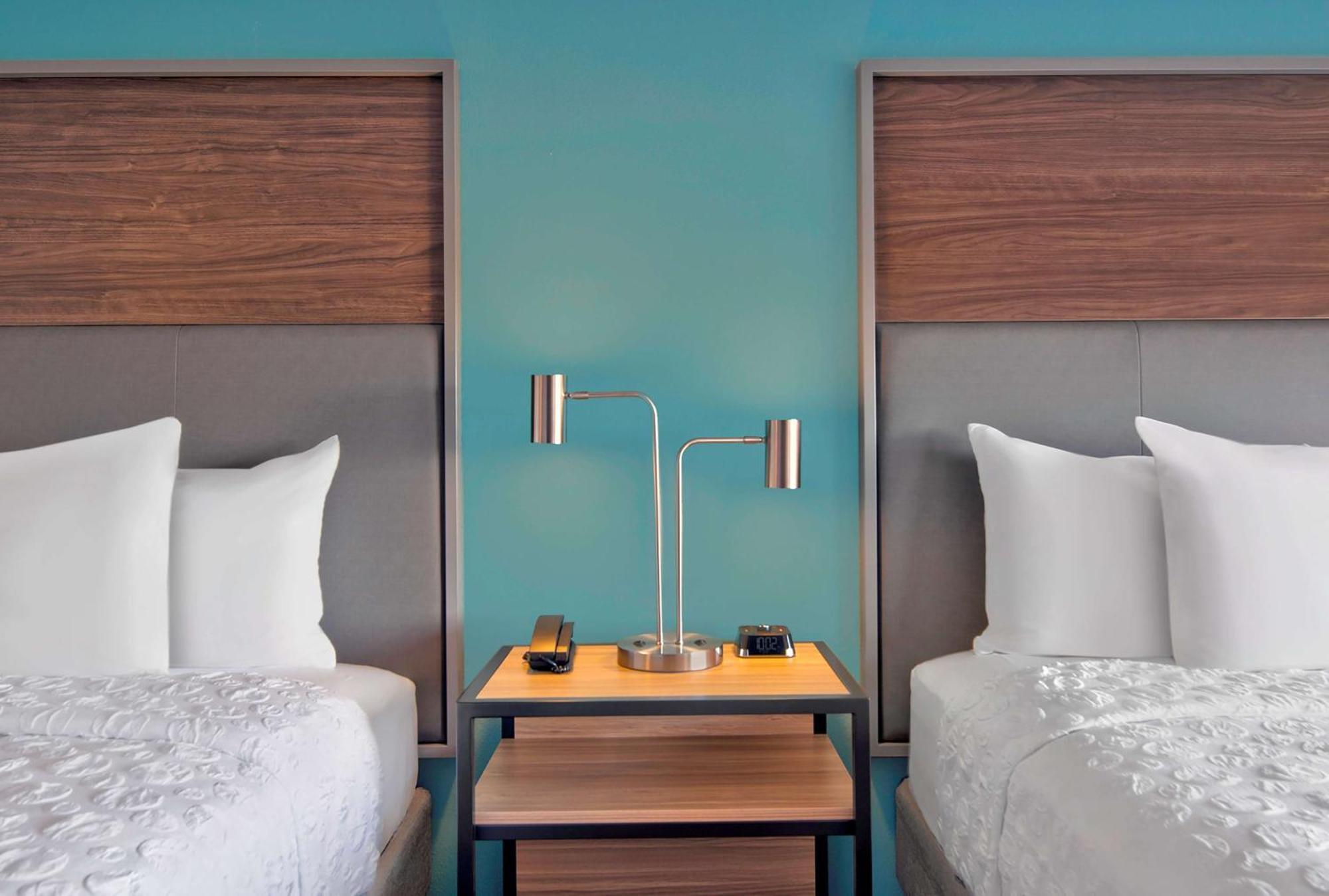 Отель Tru By Hilton Ashburn One Loudoun, Va Экстерьер фото